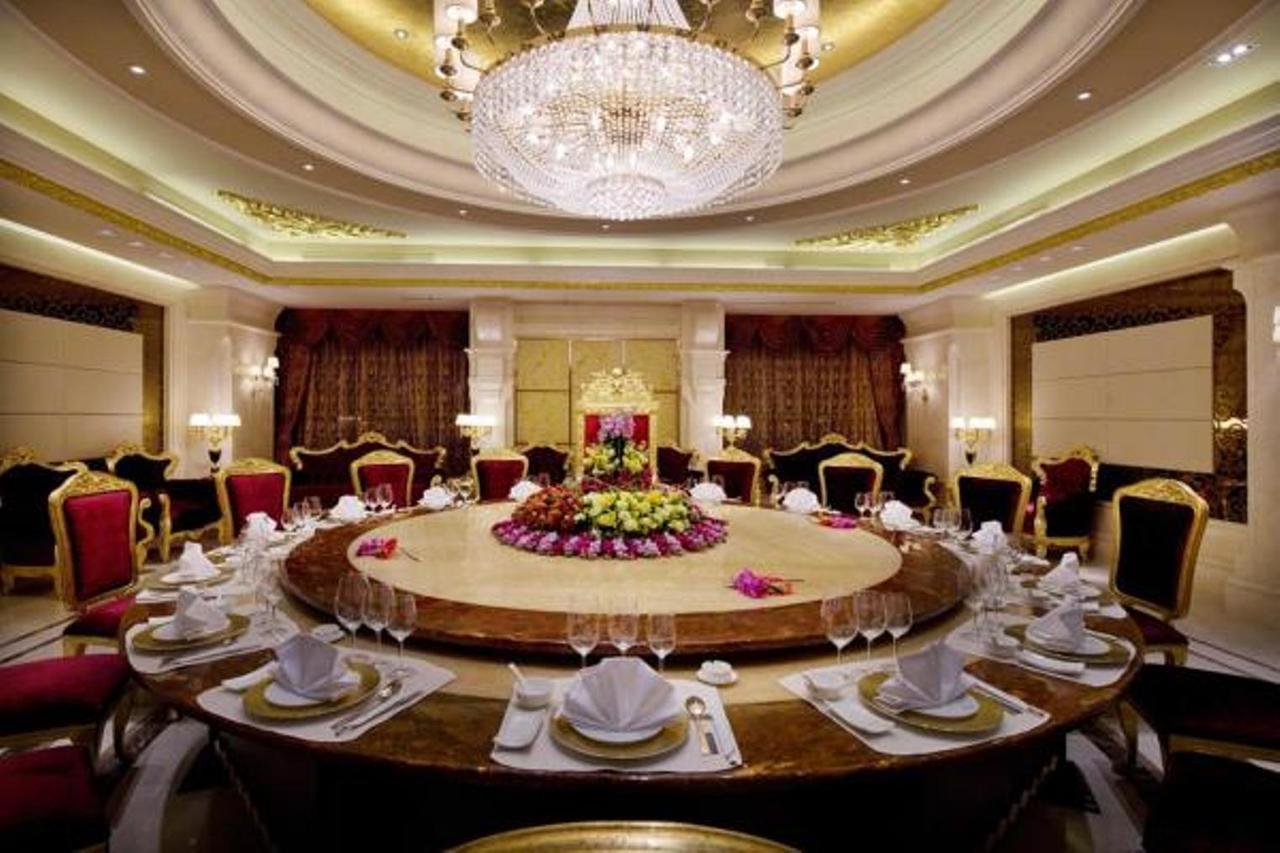 Noble International Hotel Zhengzhou Exterior foto